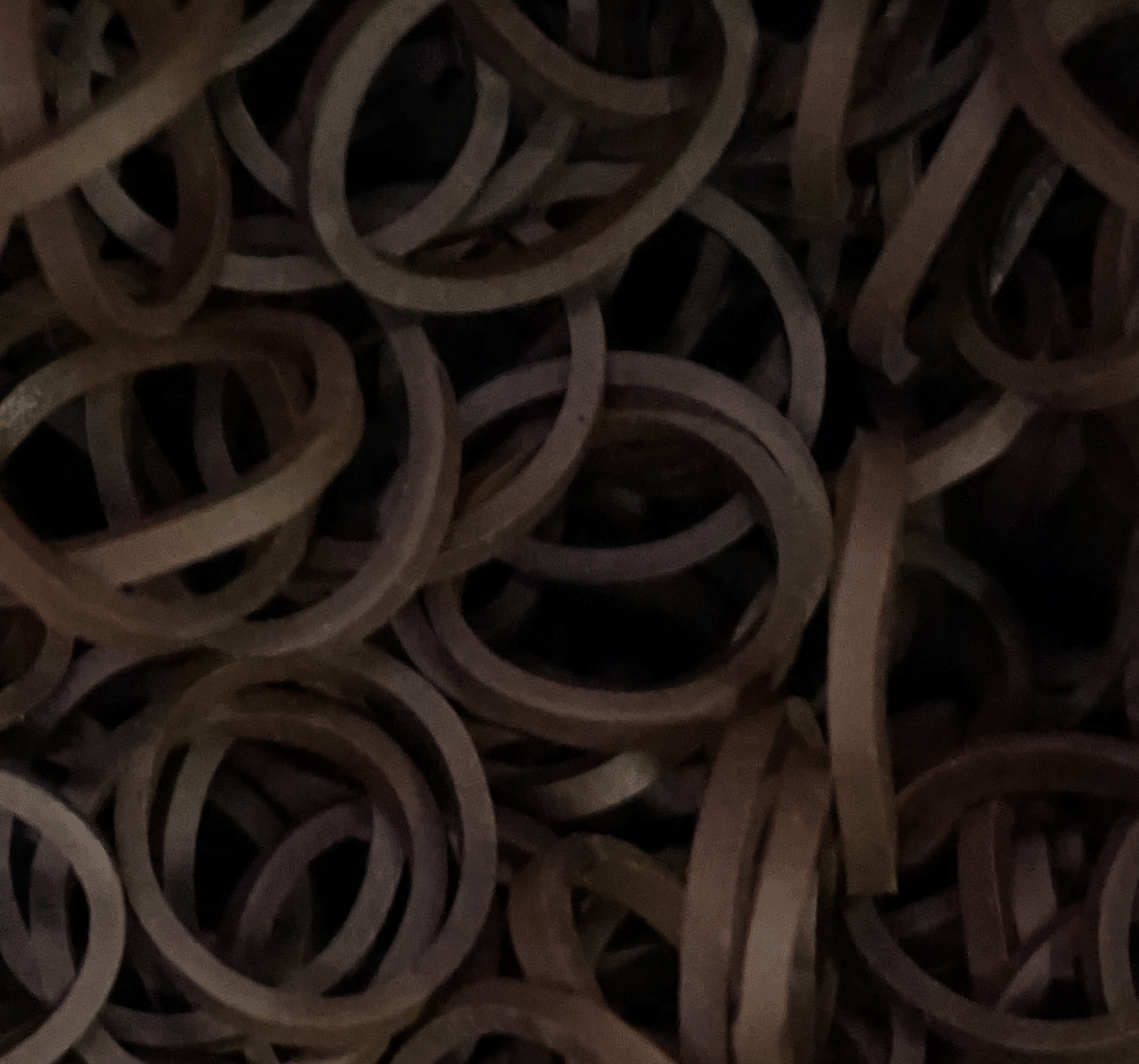 500, Brown, Standard Size, Rubber Bands for Pony Tails and Braids - 12 Retail Packs